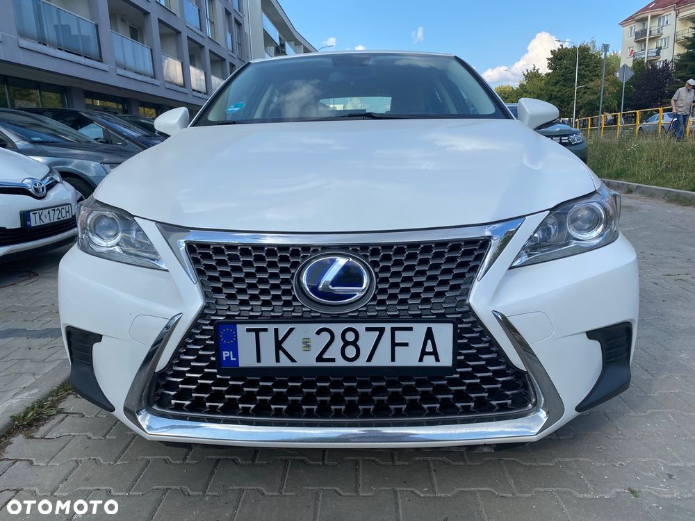 Lexus CT - 3