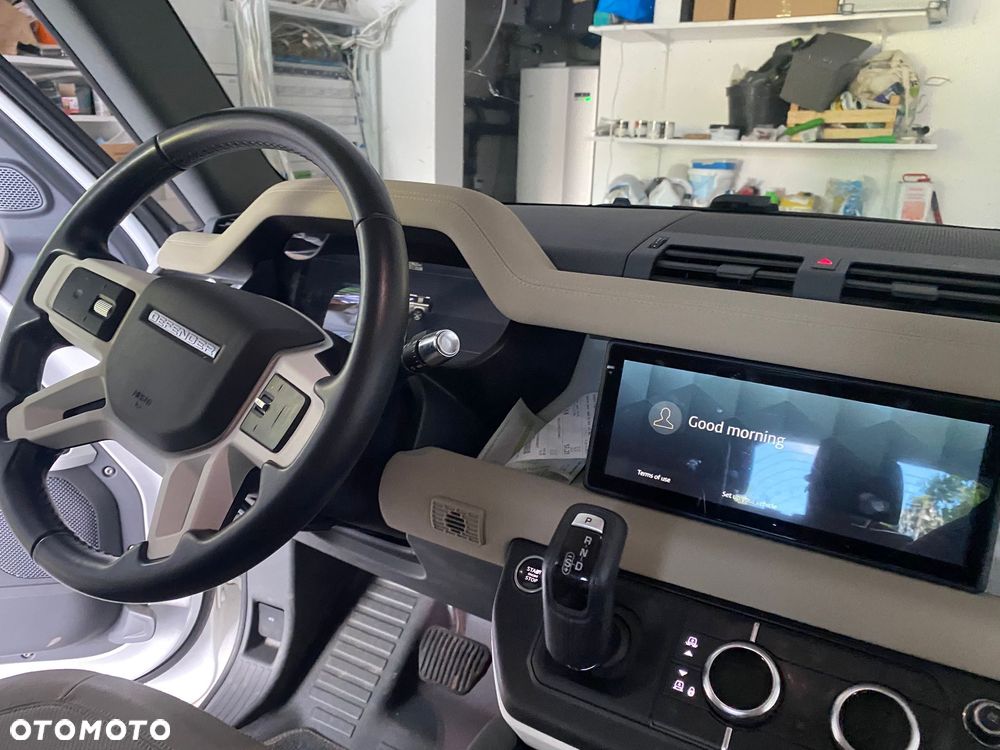 Land Rover Defender 2.0 P300 - 4
