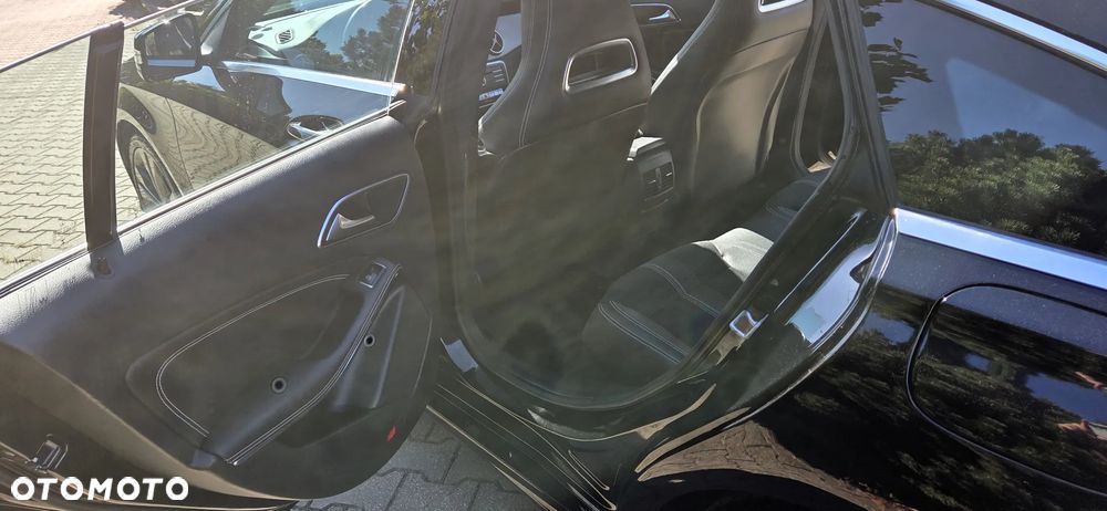 Mercedes-Benz CLA 200 Peak Edition - 22