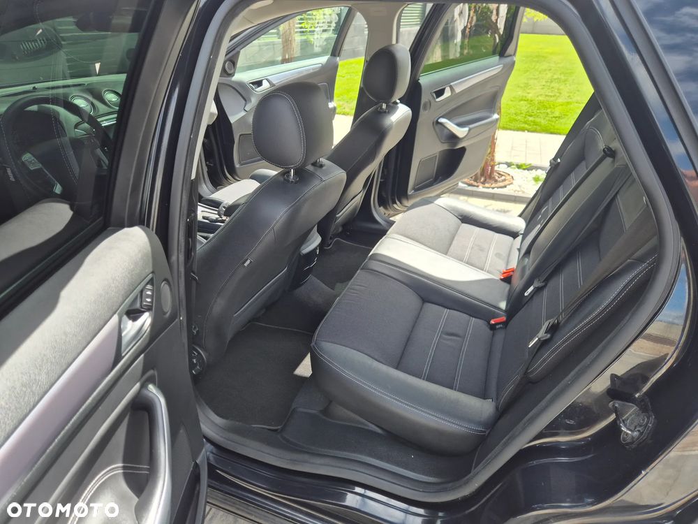 Ford Mondeo 2.0 TDCi Business Edition - 21