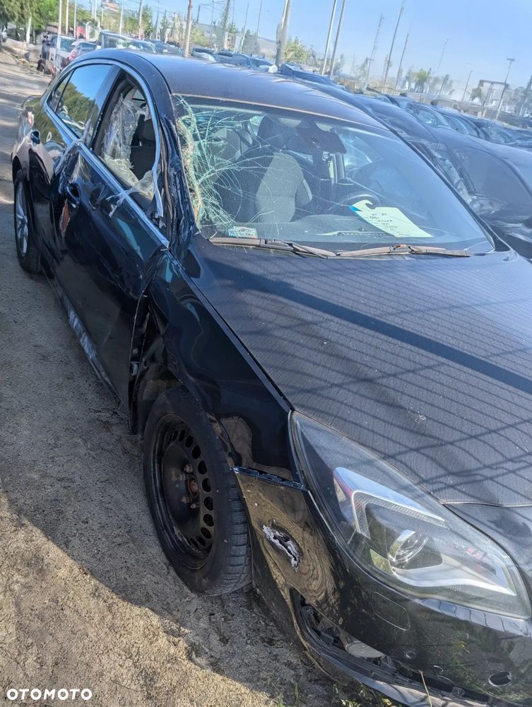 Opel Insignia TURBO rok produkcji 2014.  1,6 benzyna. 170 KM.  Przebieg 290 tys km. - 5