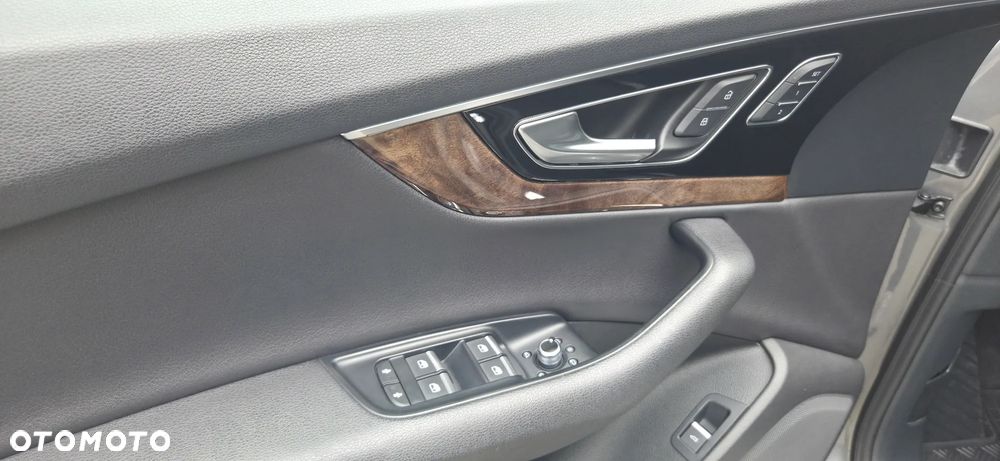 Audi Q7 - 8