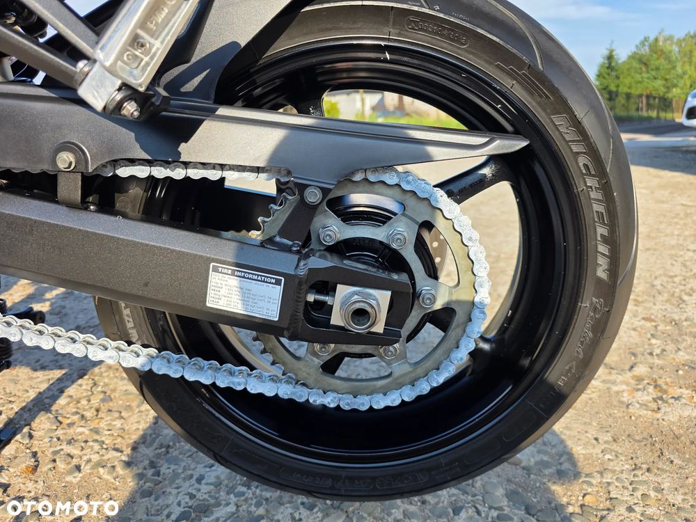 Yamaha FZ6 - 21