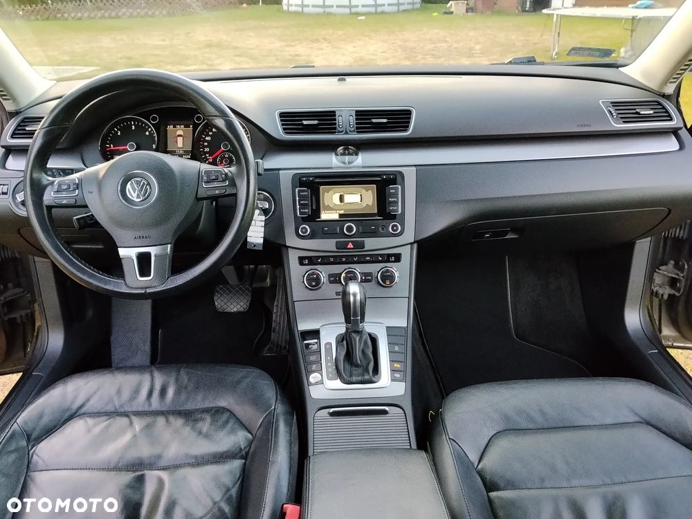 Volkswagen Passat 2.0 TDI Comfortline R-Style DSG - 6