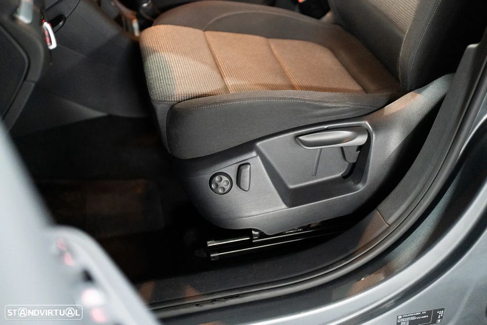 VW Sharan 2.0 TDI Confortline DSG - 32