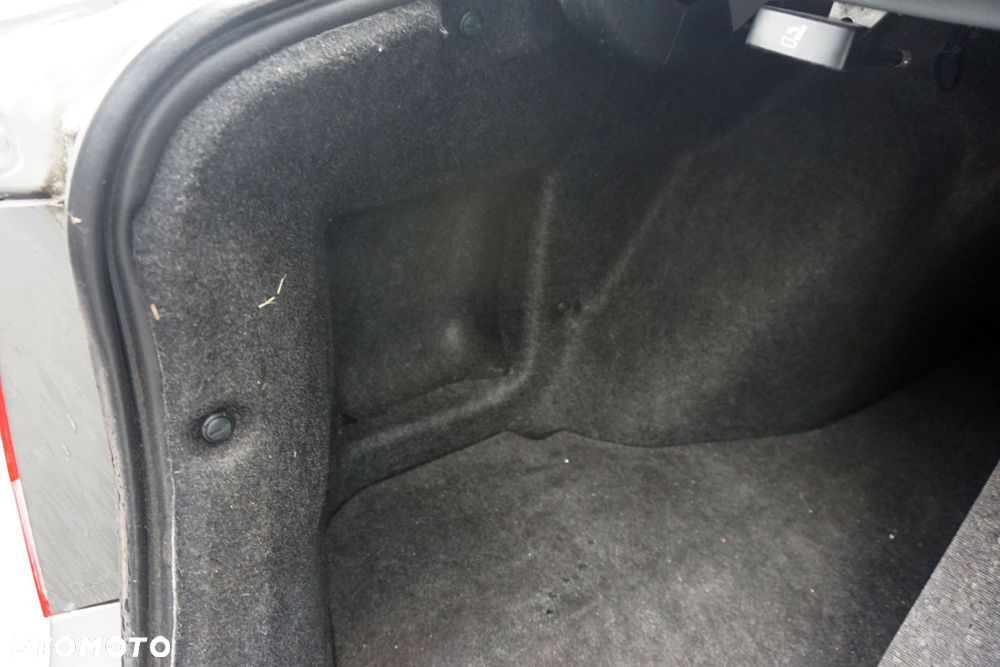 BOCZEK TAPICERKA BAGAŻNIKA LEWA CIVIC VIII SEDAN 84651-SNK-R01-ZA HONDA 2006-2010 - 1