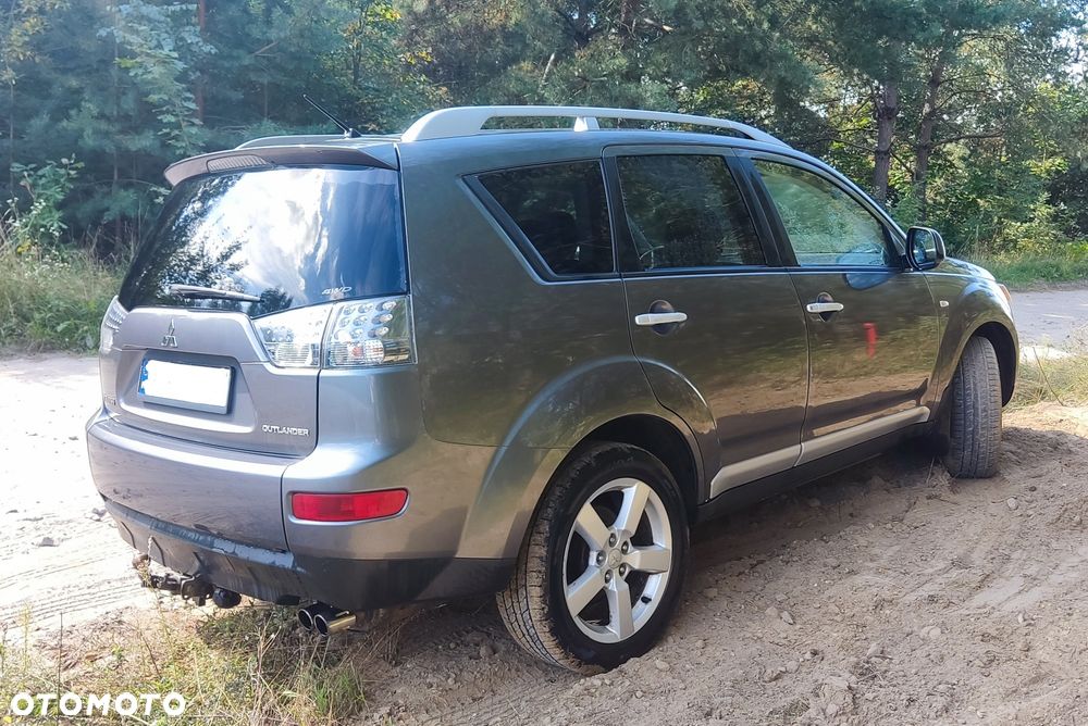 Mitsubishi Outlander - 7