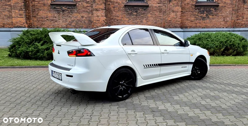 Mitsubishi Lancer 1.8 Invite - 3