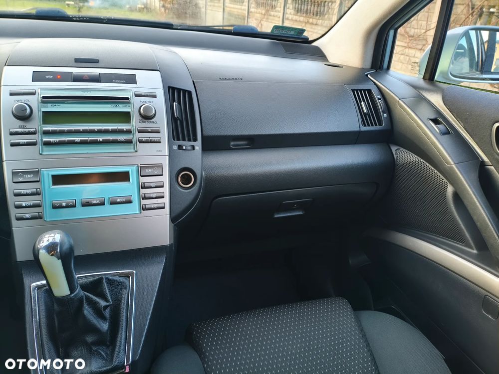 Toyota Corolla Verso 1.6 Premium - 15