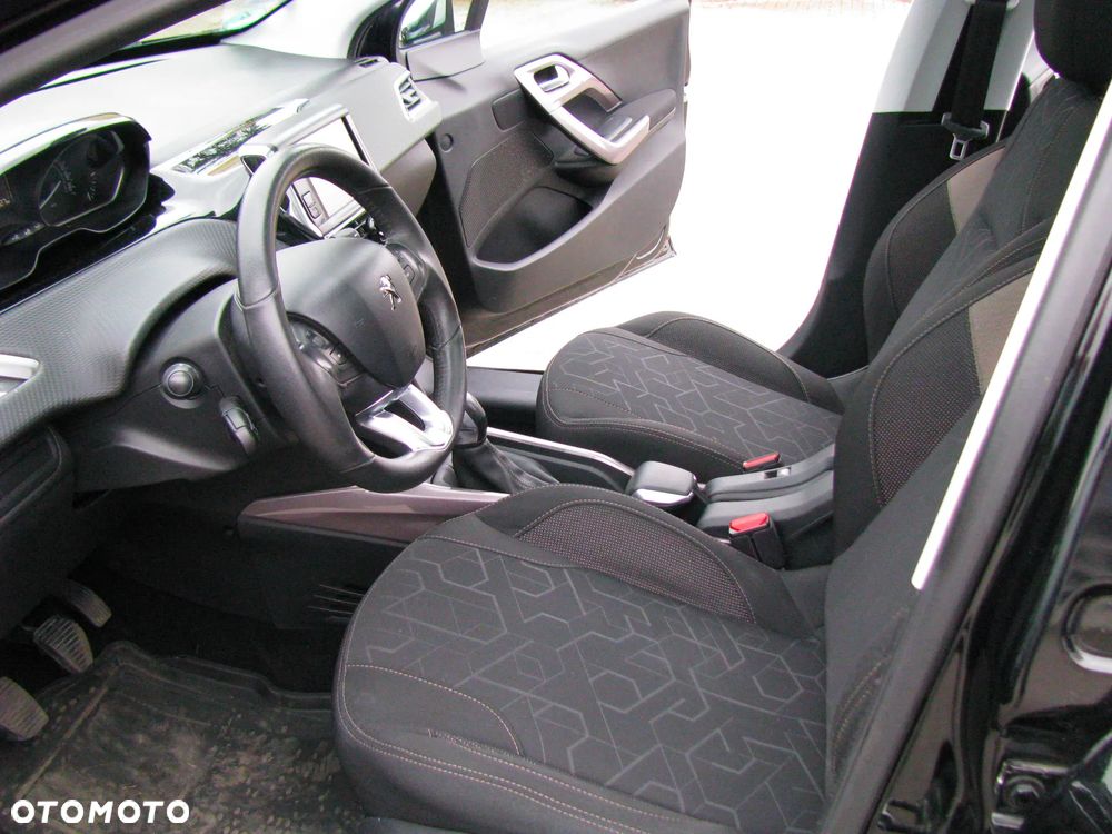 Peugeot 2008 1.2 Pure Tech Active EU6 - 5