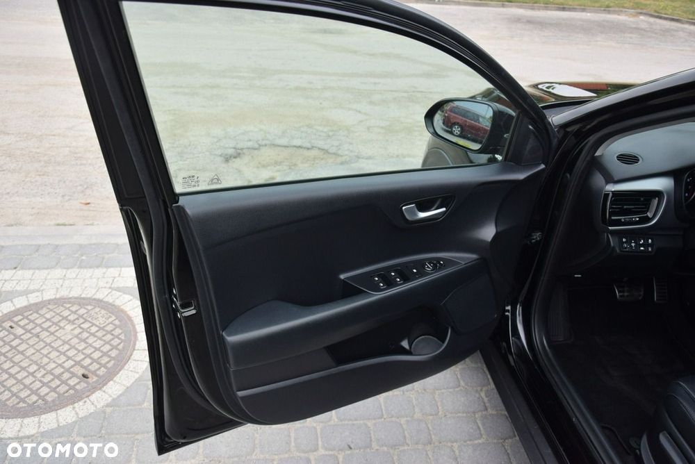 Kia Stonic 1.0 T-GDI DCT OPF Spirit - 17