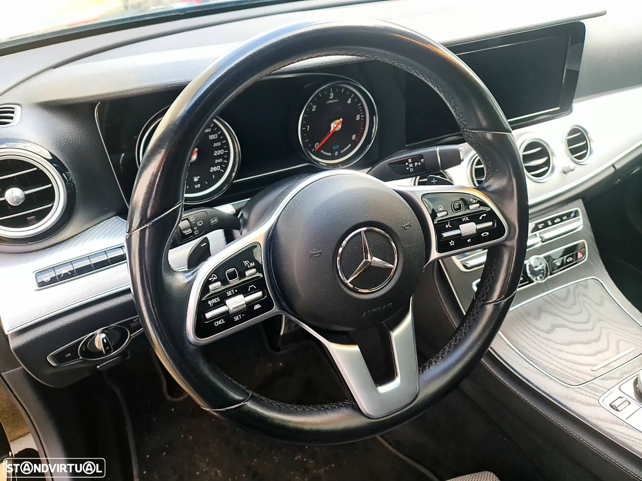 Mercedes-Benz E 300 de Avantgarde - 13