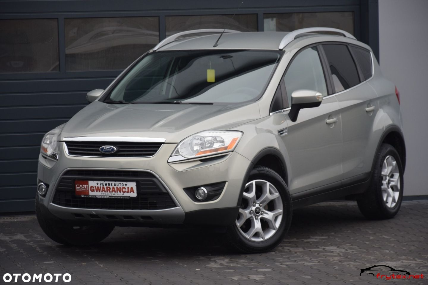 Ford Kuga - 10