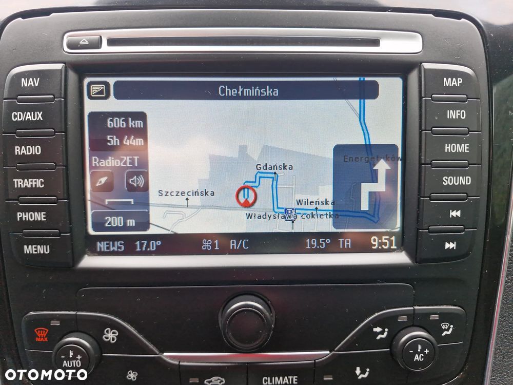 Ford S-Max 2.0 TDCi DPF Titanium - 24