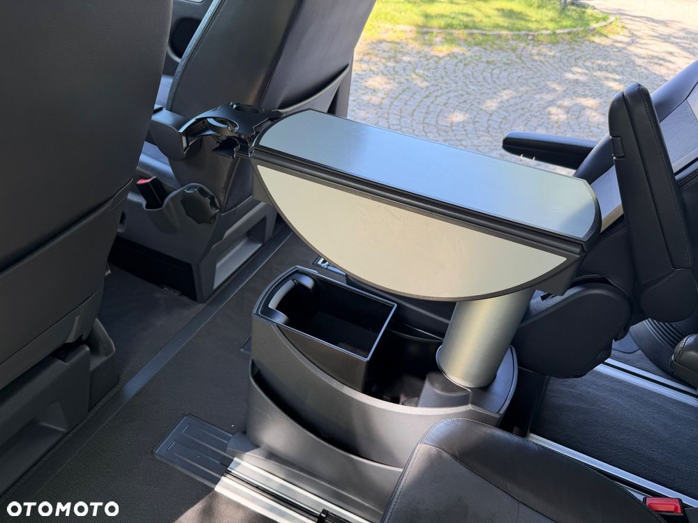 Volkswagen Multivan - 29