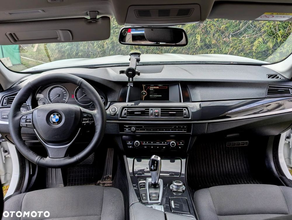 BMW Seria 5 520d xDrive - 8