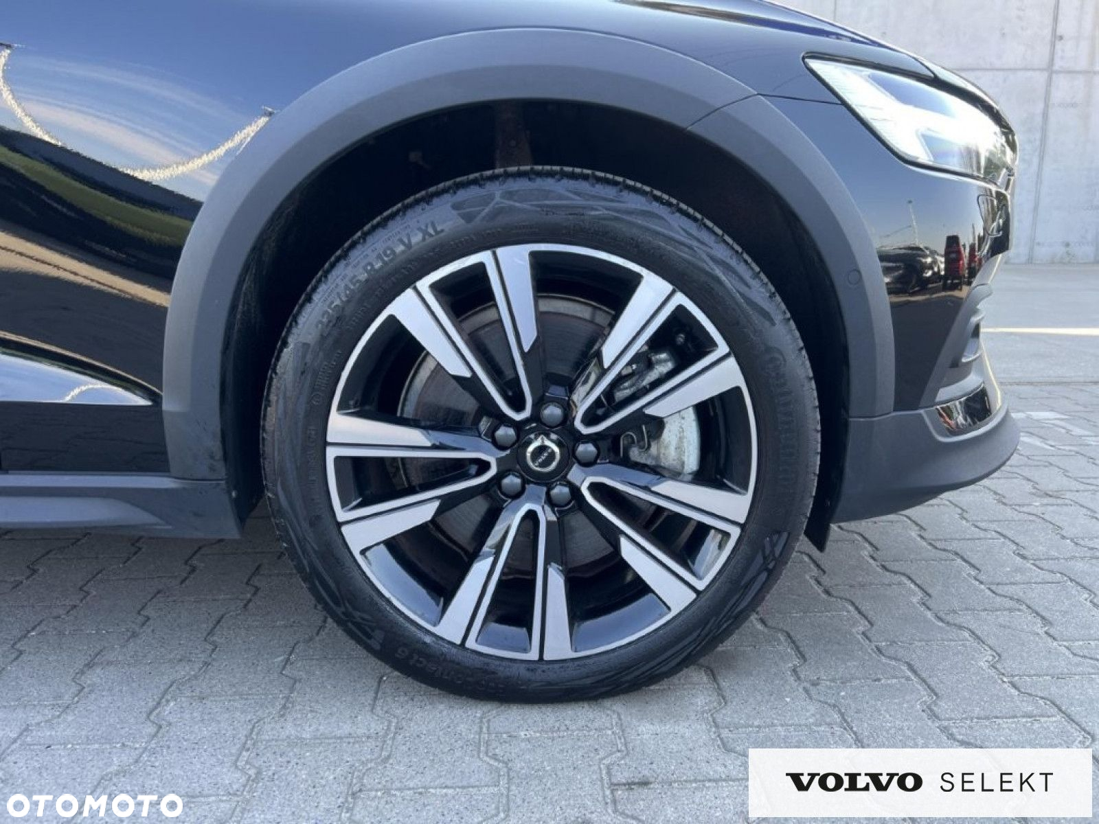 Volvo V60 Cross Country - 37