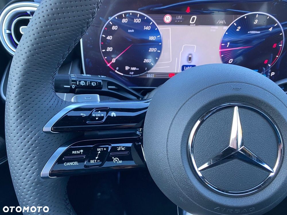 Mercedes-Benz GLC - 12