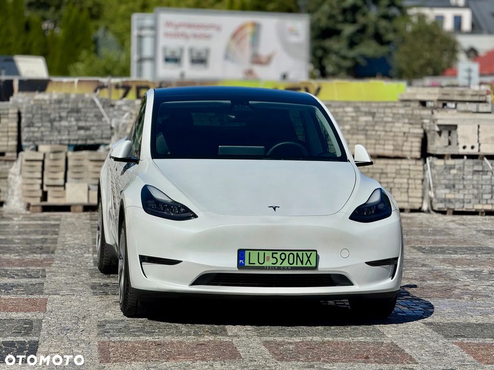 Tesla Model Y - 25