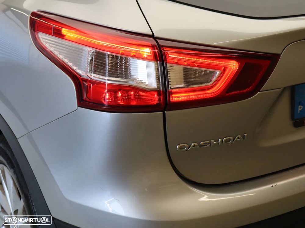 Nissan Qashqai 1.6 dCi Xtronic N-Connecta - 10