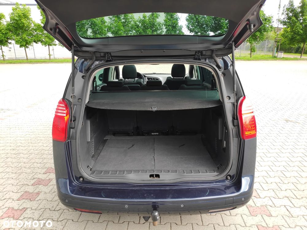 Peugeot 5008 1.6 THP Family - 26