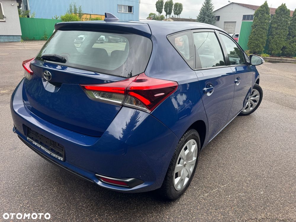 Toyota Auris 1.33 Dual-VVT-i Design Edition - 10