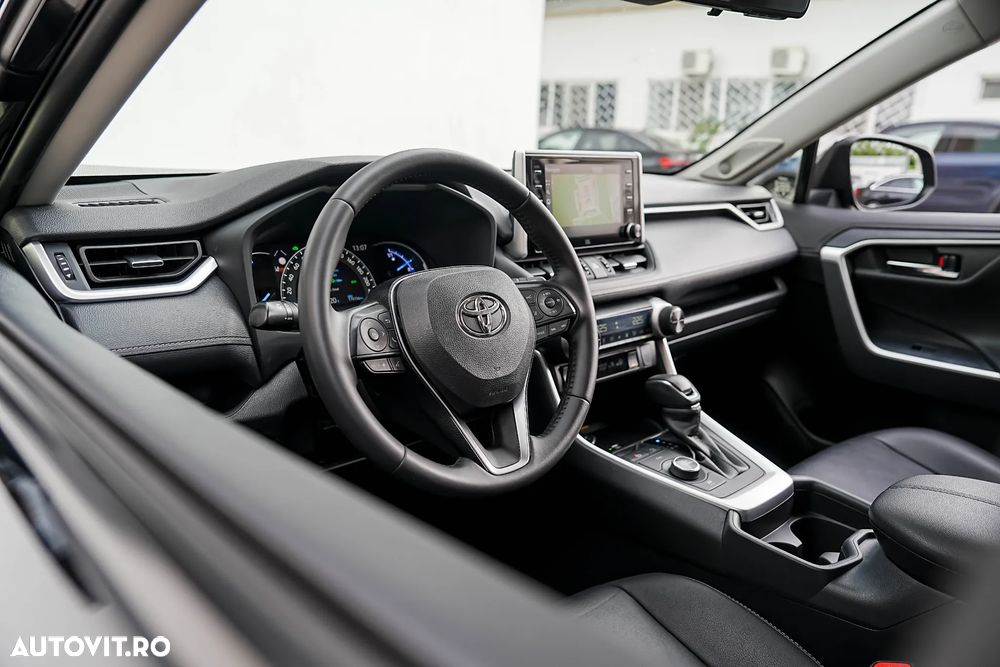 Toyota RAV4 2.5 VVT-iE 4x4 Luxury Plus - 10