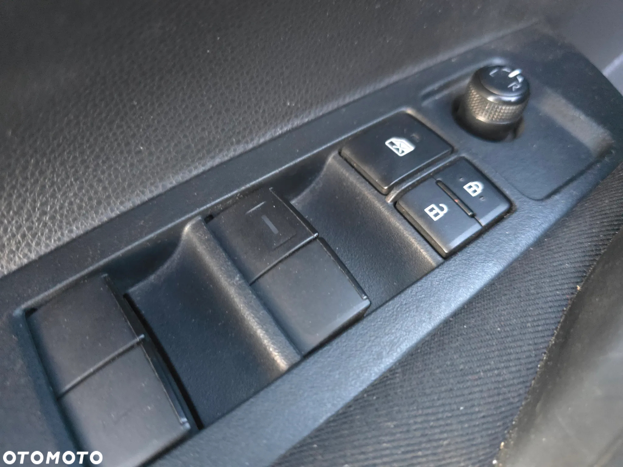 Toyota Corolla 1.6 Active - 19