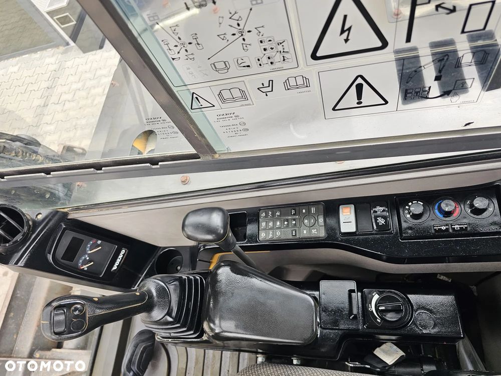 Volvo ECR88D - 17