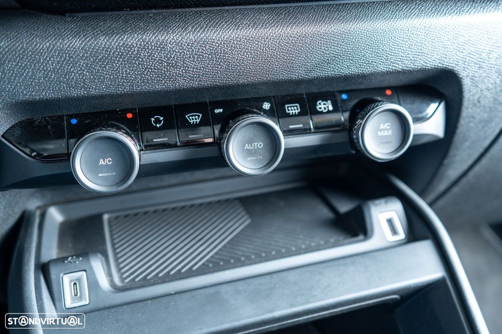 Citroën e-C4 50 kWh Feel - 32