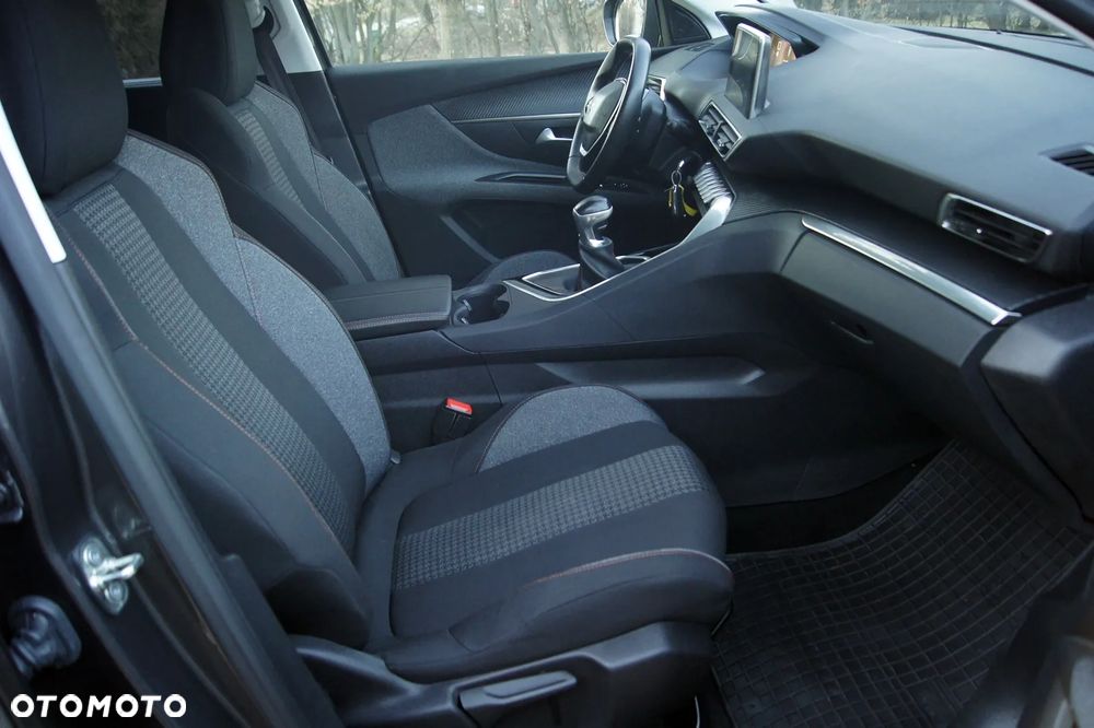 Peugeot 5008 BlueHDi 130 Active Pack - 22