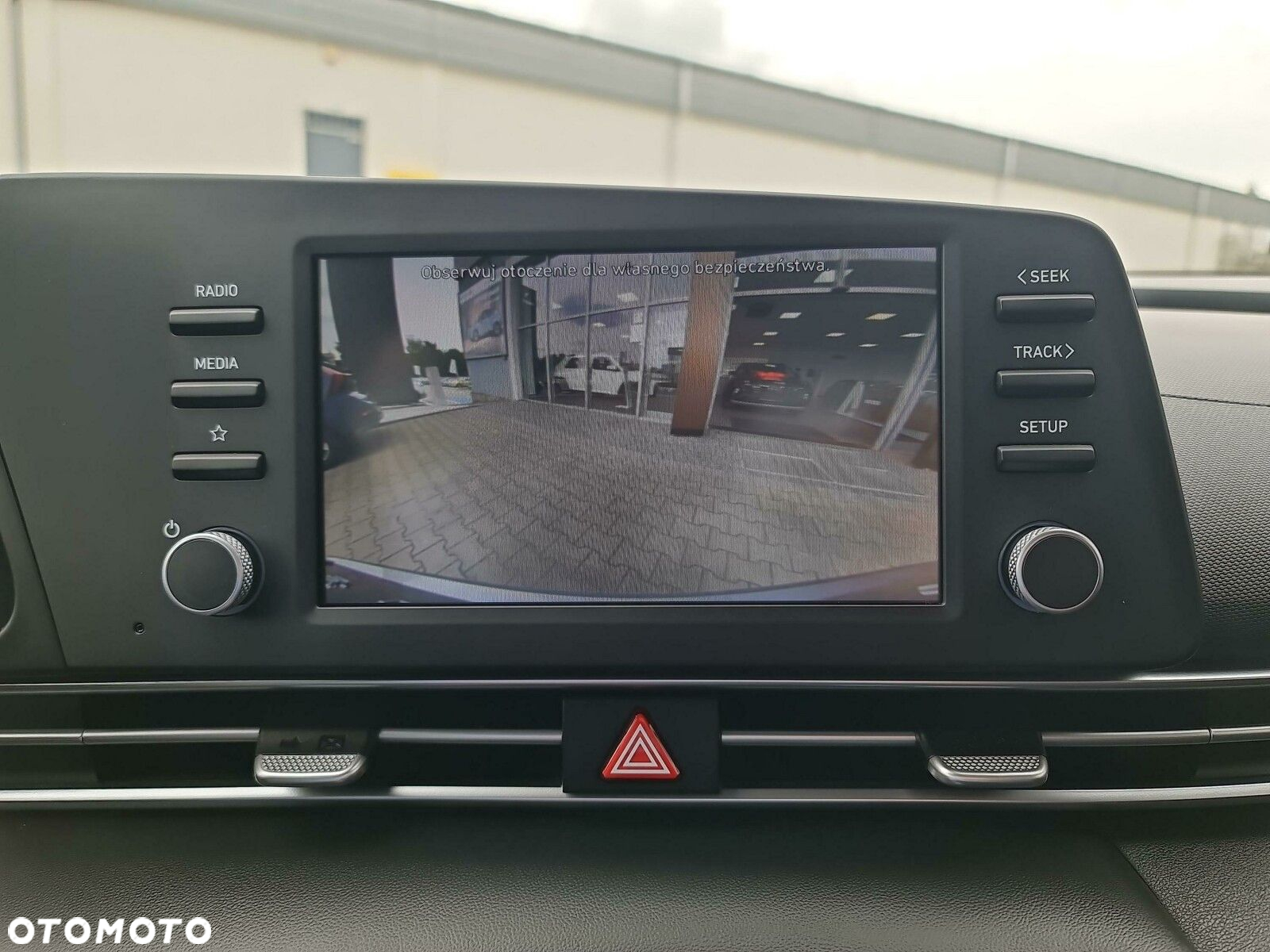 Hyundai Elantra 1.6 Smart CVT - 18