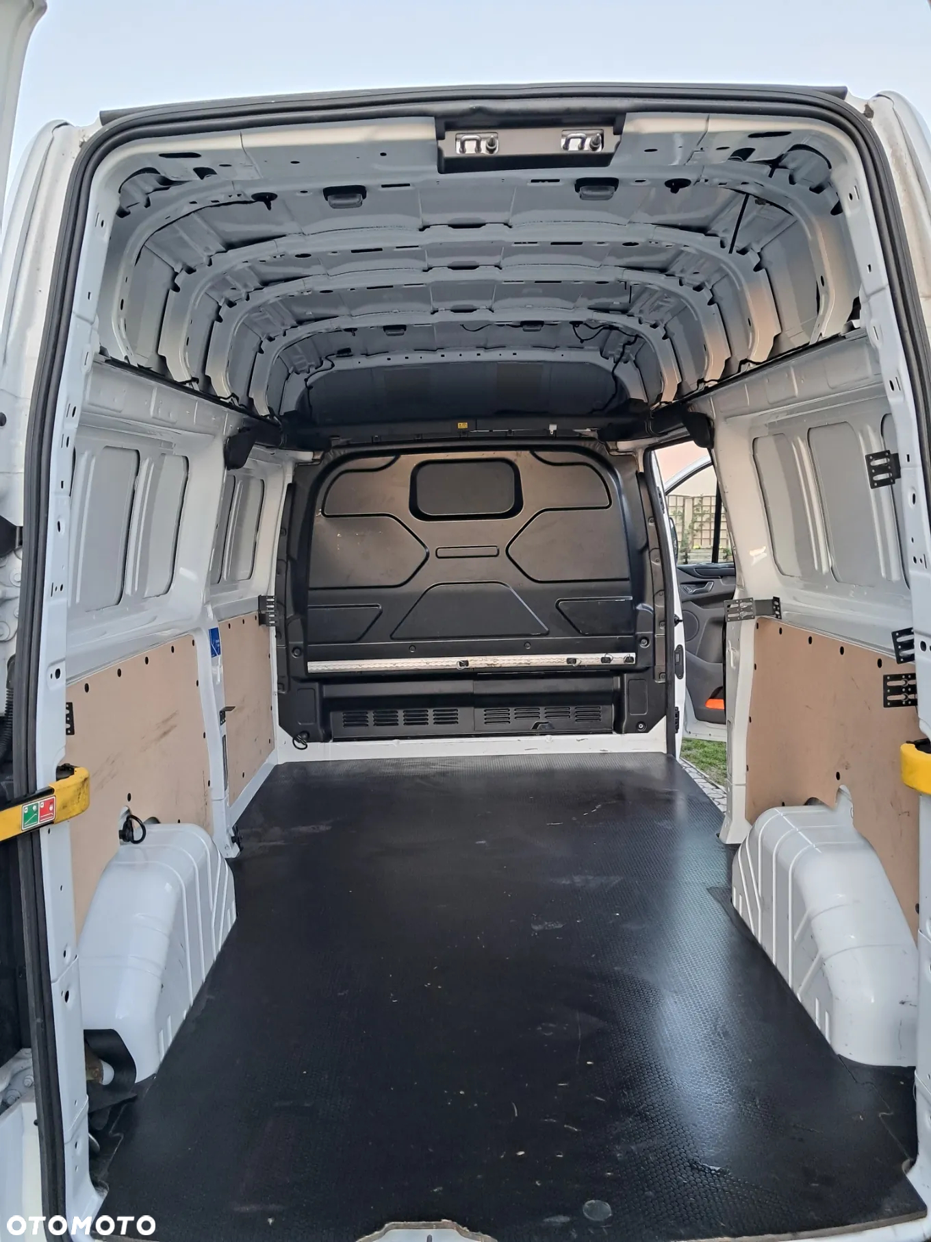 Ford Transit CUSTOM L2H2 - 12