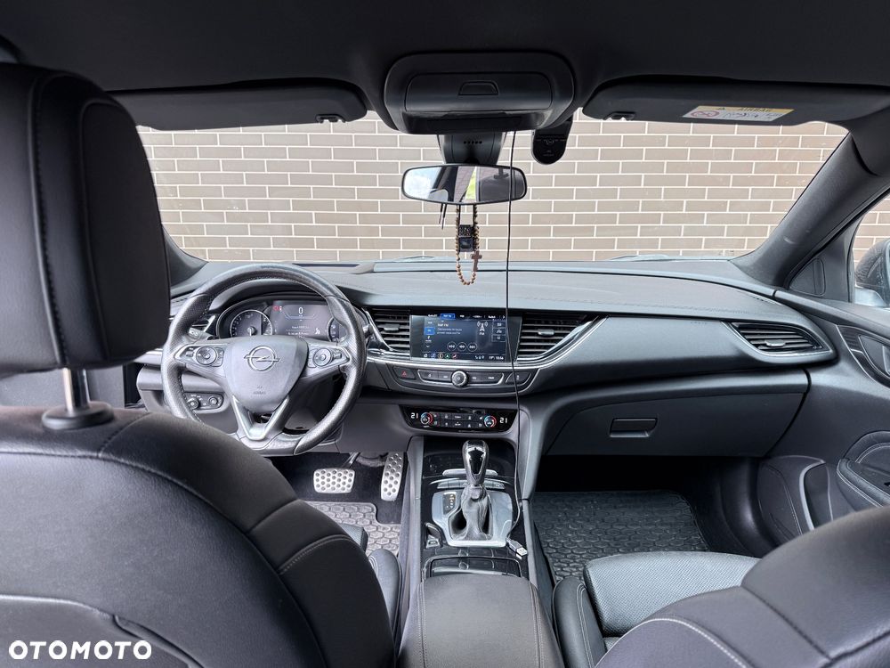 Opel Insignia - 18