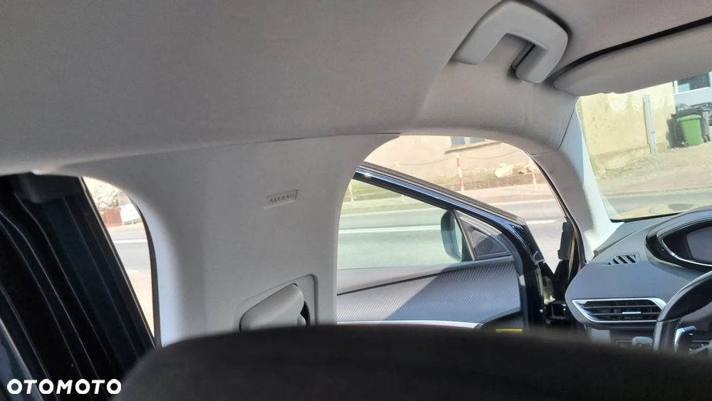 Peugeot 5008 BlueHDI 130 EAT8 Active Pack - 36