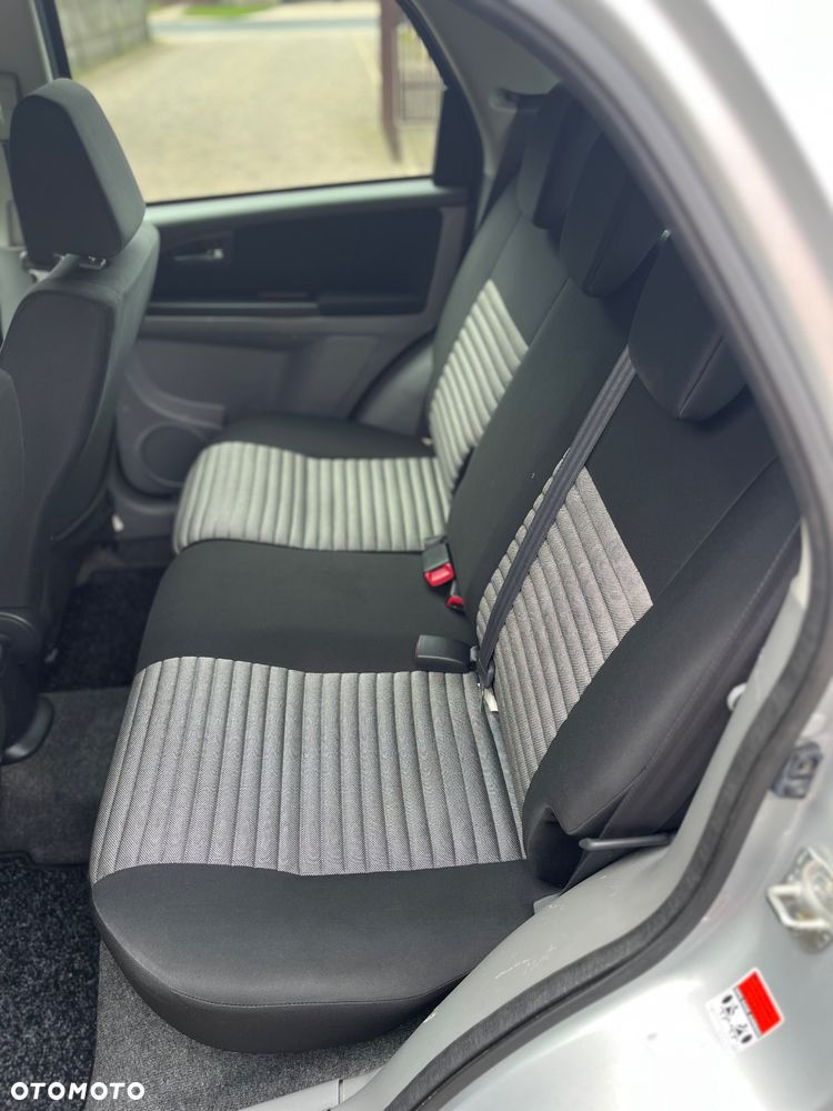 Suzuki SX4 1.6 Comfort Plus - 10