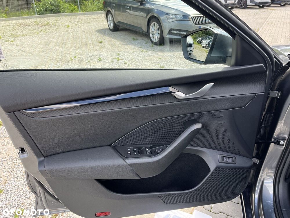 Skoda Octavia 2.0 TDI Selection DSG - 11