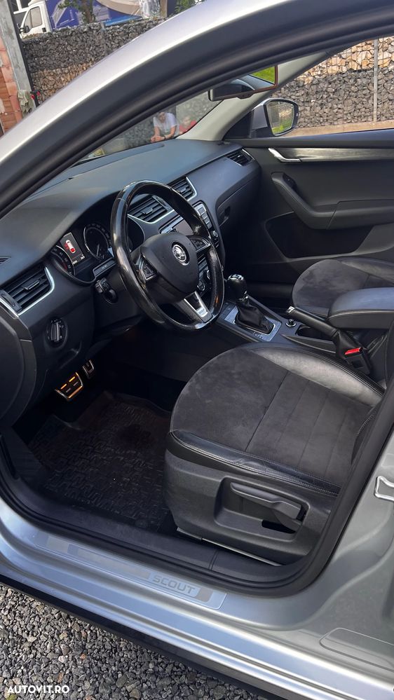Skoda Octavia 2.0 TDI 4x4 DSG Scout - 12