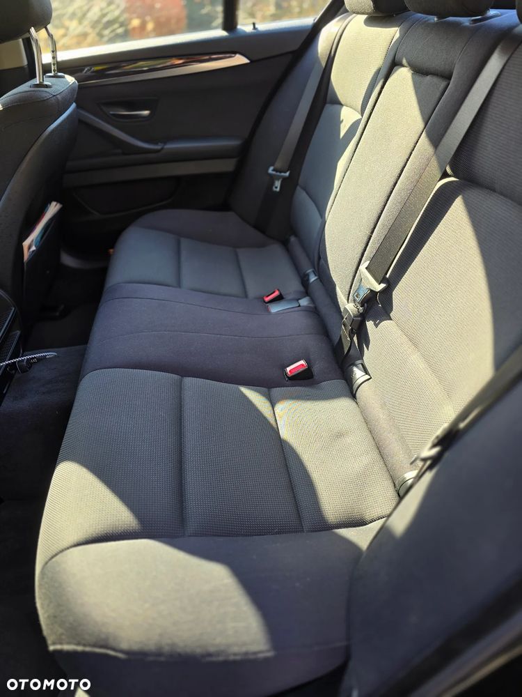 BMW Seria 5 520d - 8