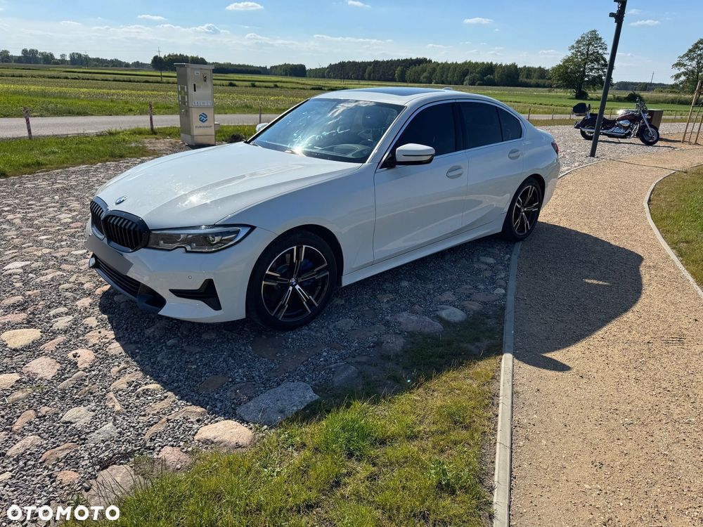 BMW Seria 3 330i Sport Line sport - 8