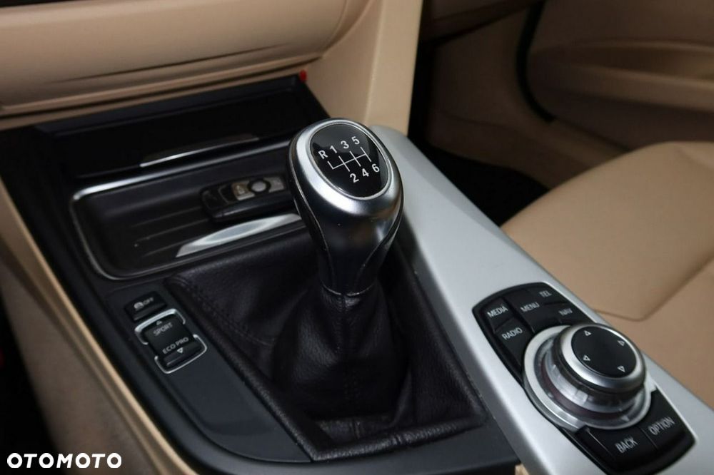 BMW Seria 3 - 16