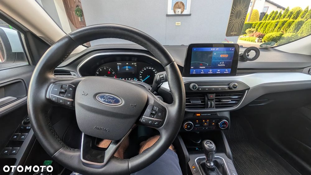 Ford Focus 1.0 EcoBoost Connected - 9