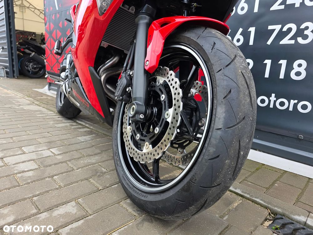 Kawasaki Ninja - 28