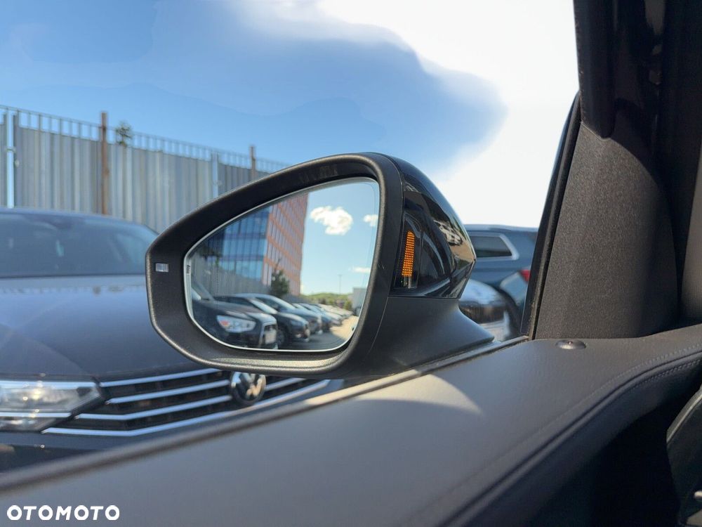 Volkswagen Passat - 29