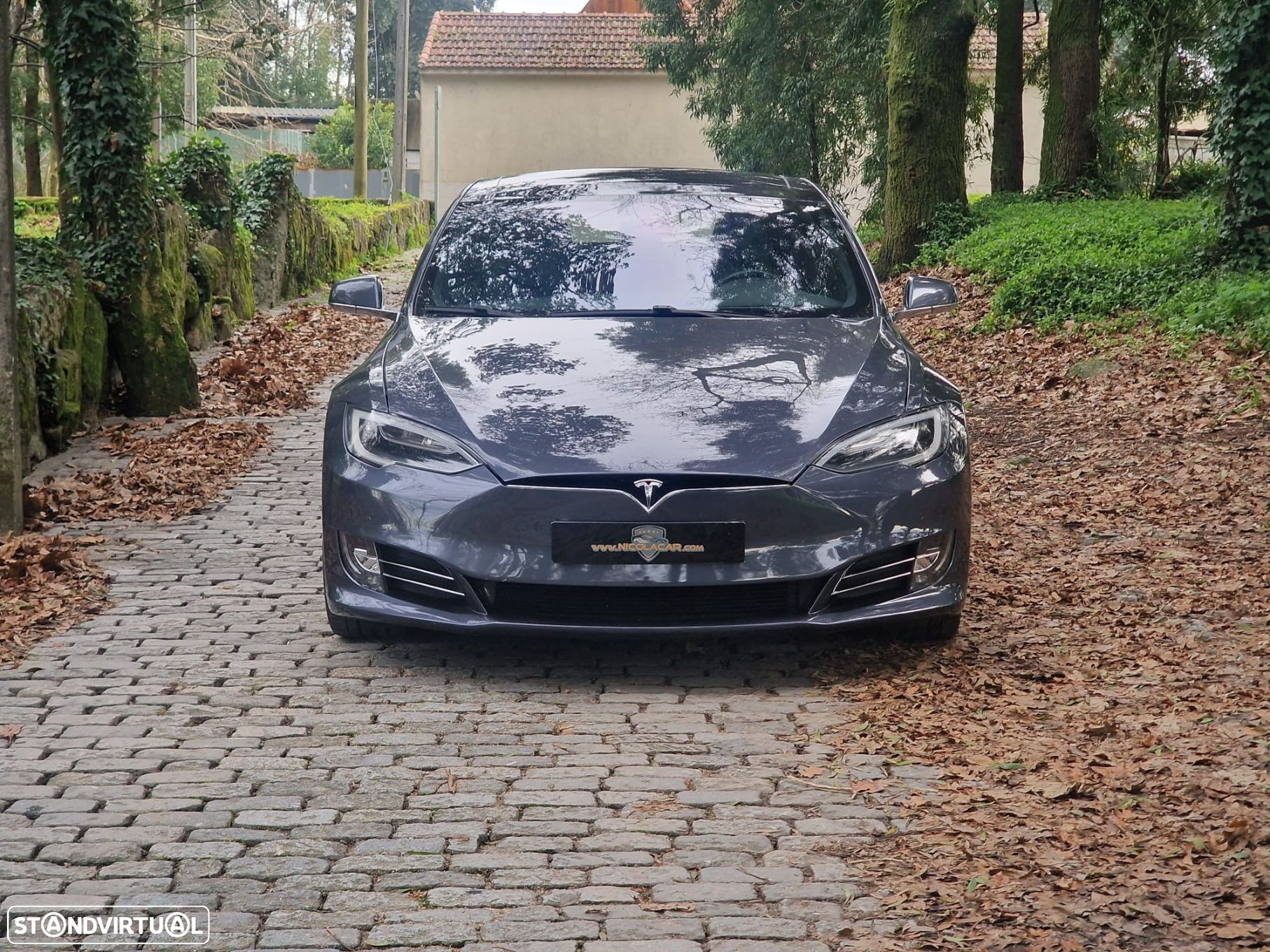 Tesla Model S 90D - 4