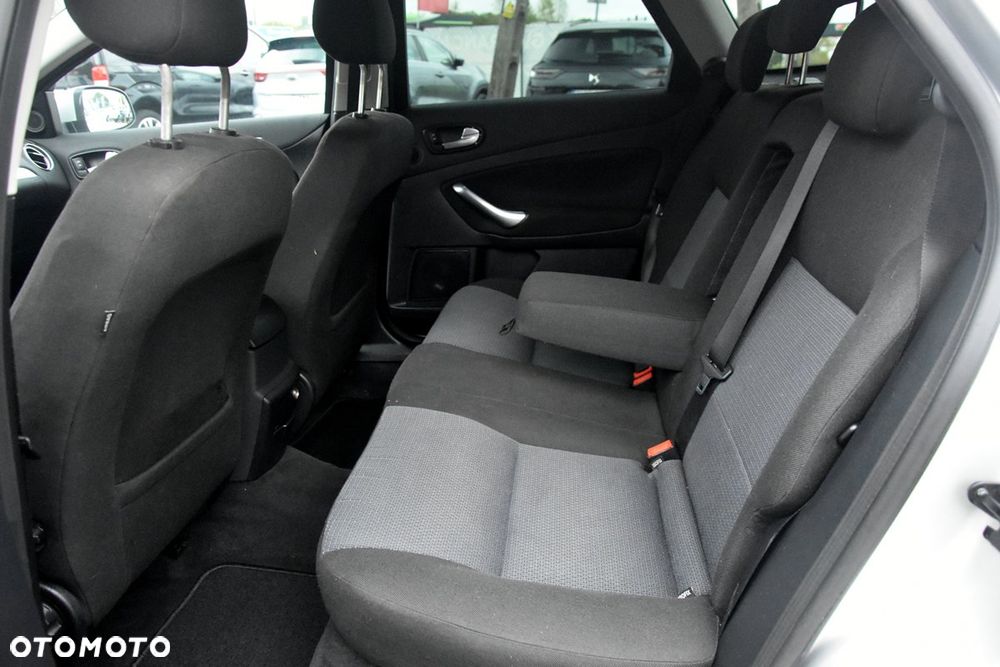 Ford Mondeo SW 2.0 TDCi Titanium - 20