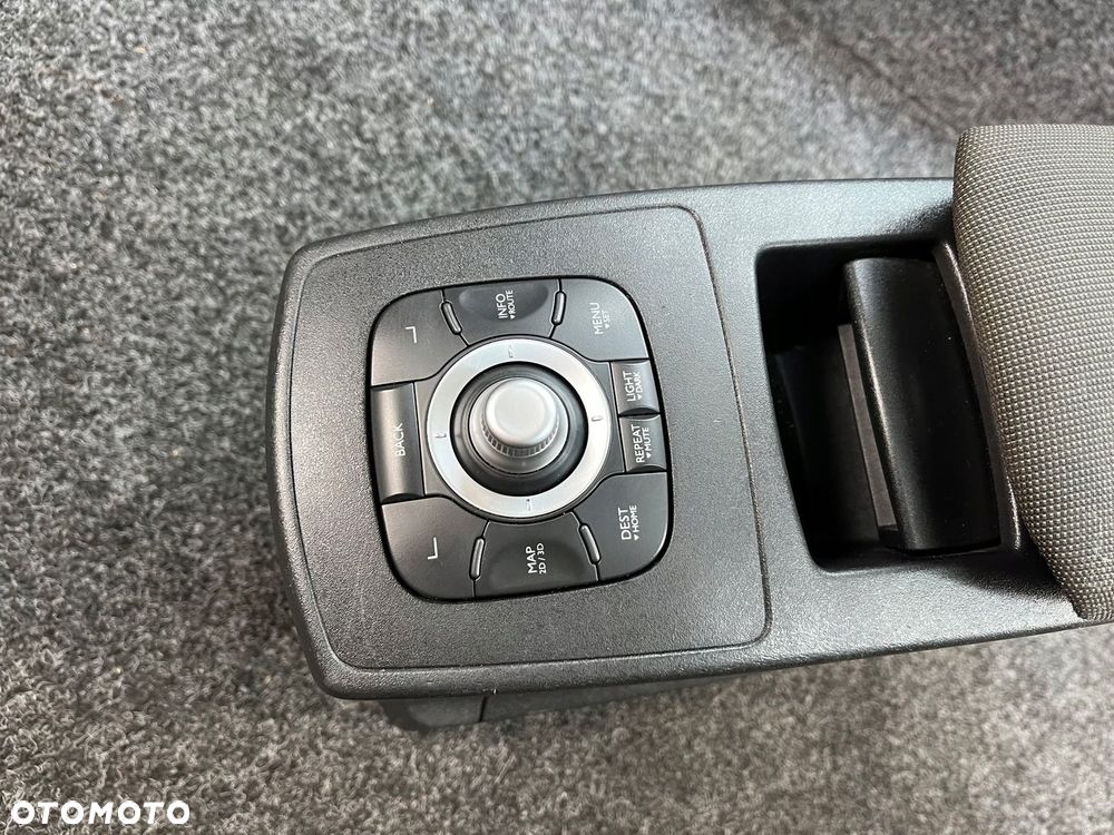 renault scenic III podłokietnik 8-127-320 - 4