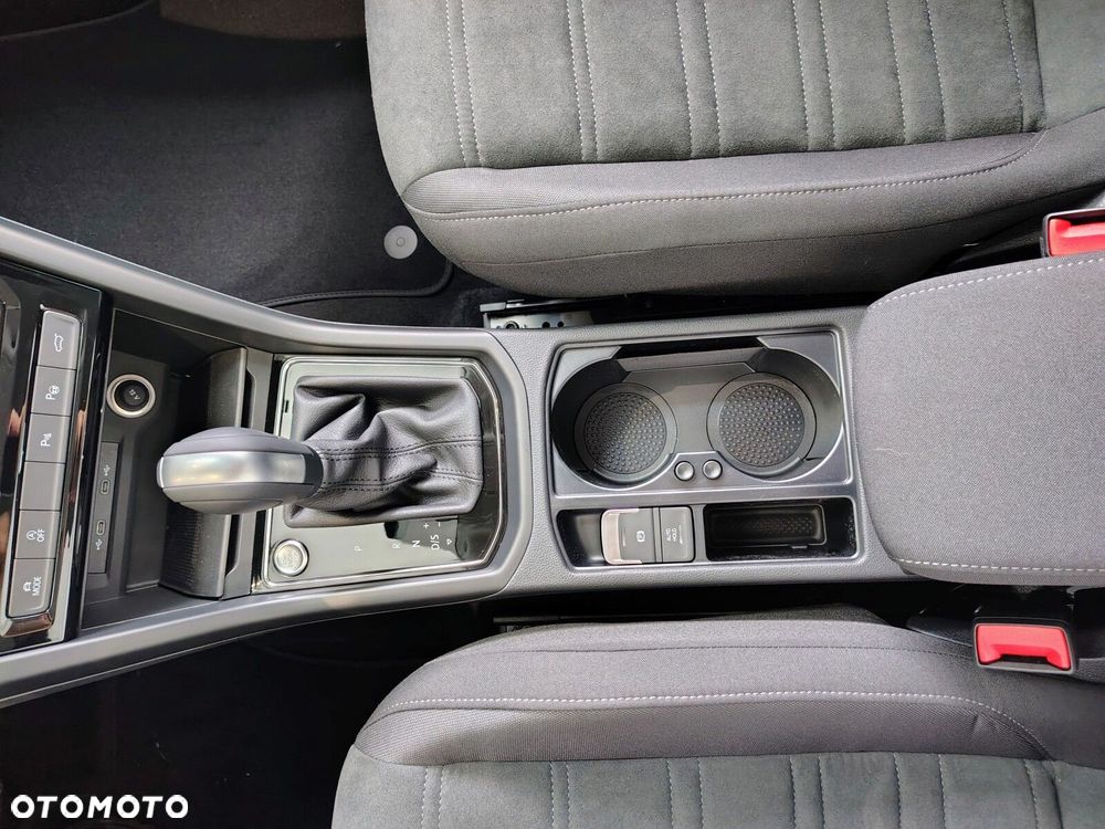 Volkswagen Touran - 18