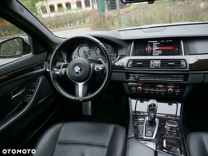 BMW Seria 5 528i xDrive Sport-Aut Luxury Line - 8