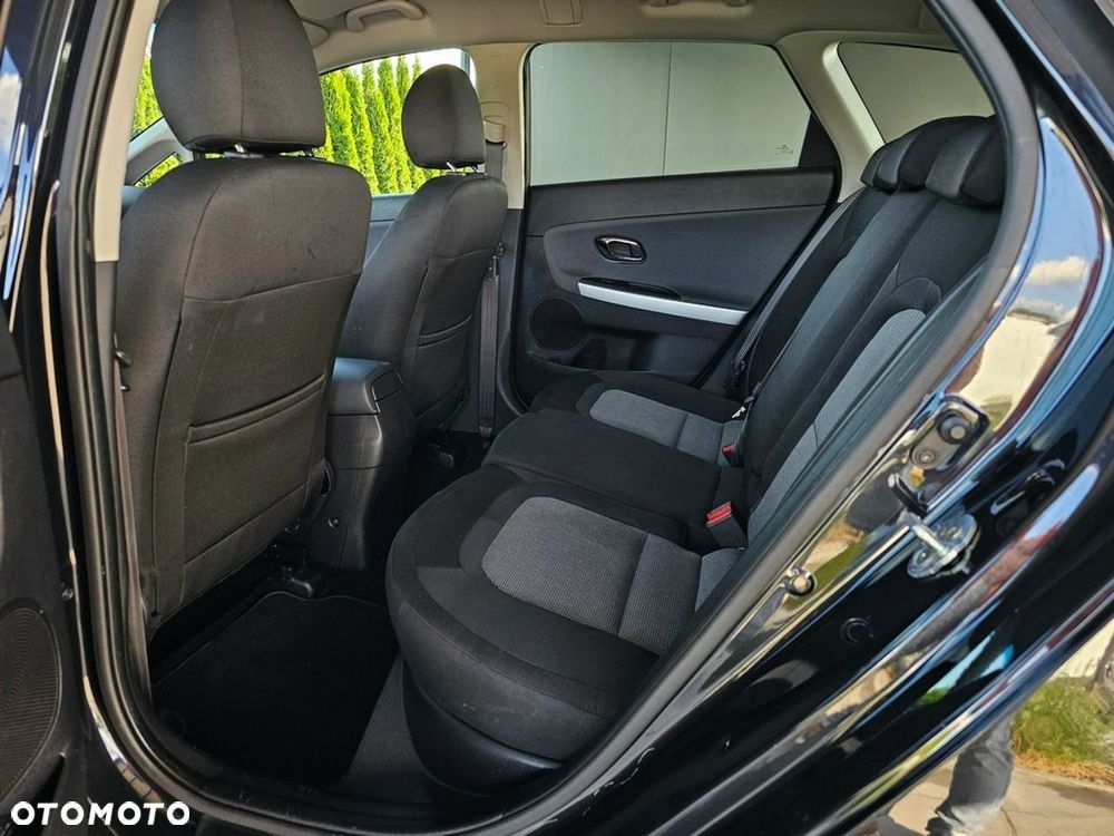 Kia Ceed - 28